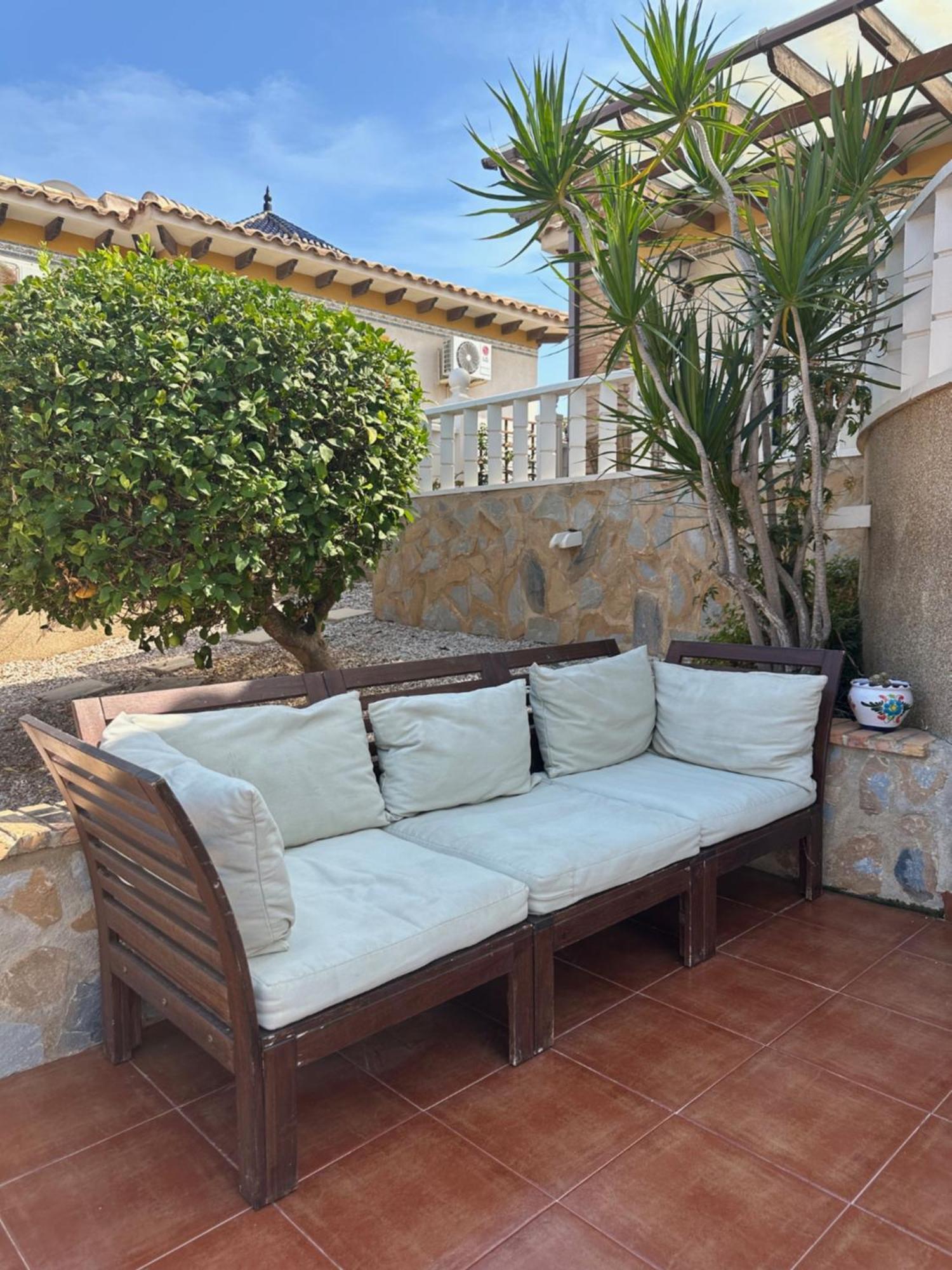Casa Lilly-Rose: Villa Near Villamartin Plaza & Golf Exterior photo